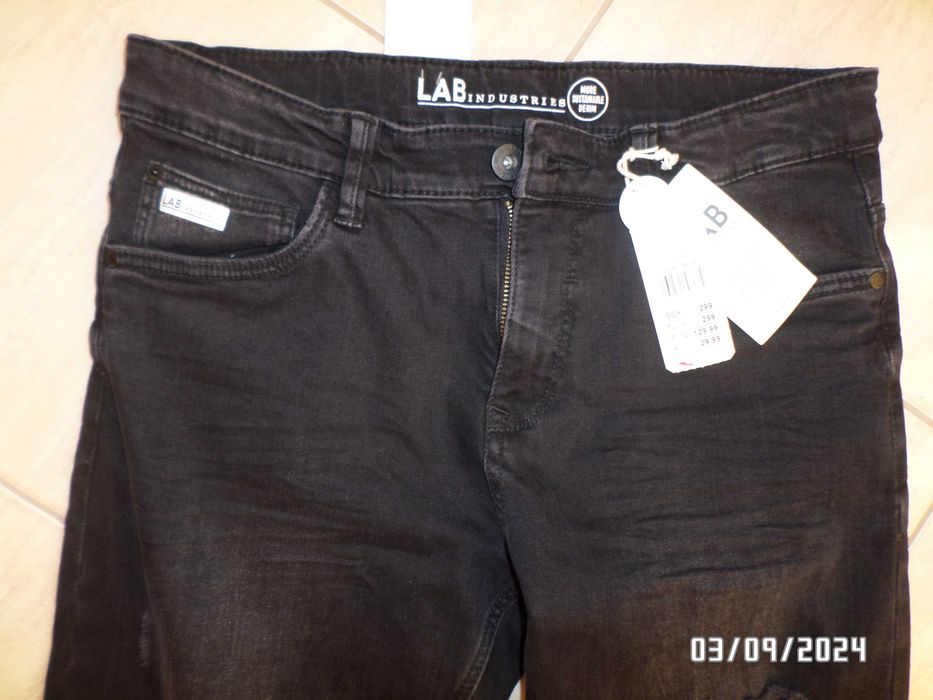 Firmowe spodnie damskie-jeans-S-36/38-elastyczne