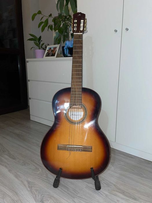Gitara Alvera ACG200 3/4 w zestawie