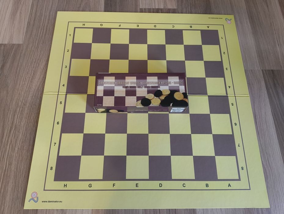 Warcaby | Pionki Drewniane (40 szt.) | Plansza(10x10 + 8x8)