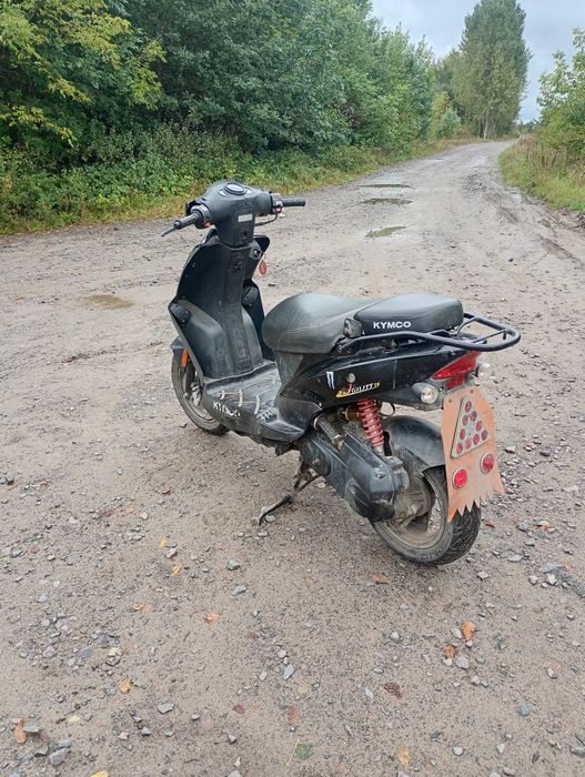 Продам скутер на ходу ціна 10000