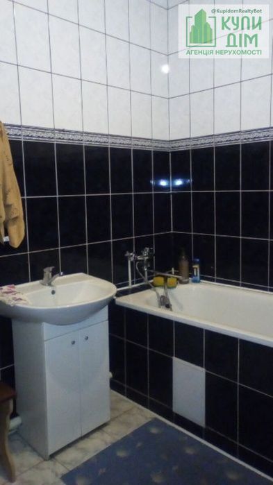 Продаж добротного будинку в Бережинці