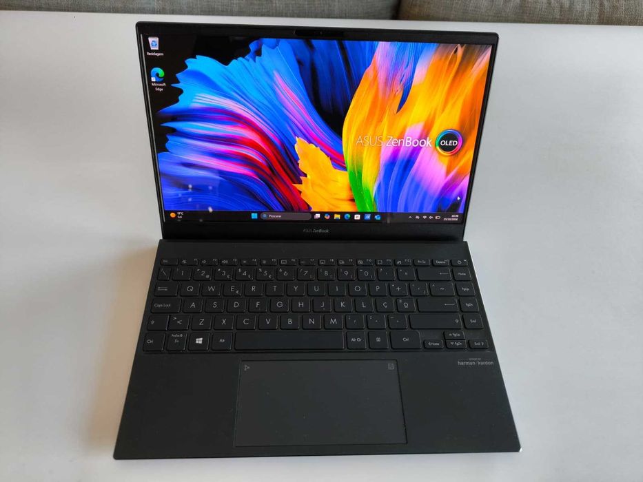 ASUS ZenBook 13 (i5 11ª Gen / 8GB / 512GB SSD) + Capa – Como Novo