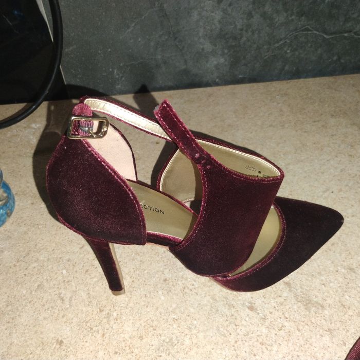 Buty na obcasie damskie
