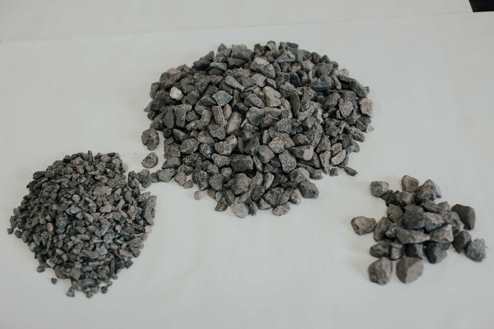 Будівельний пісок та щебінь