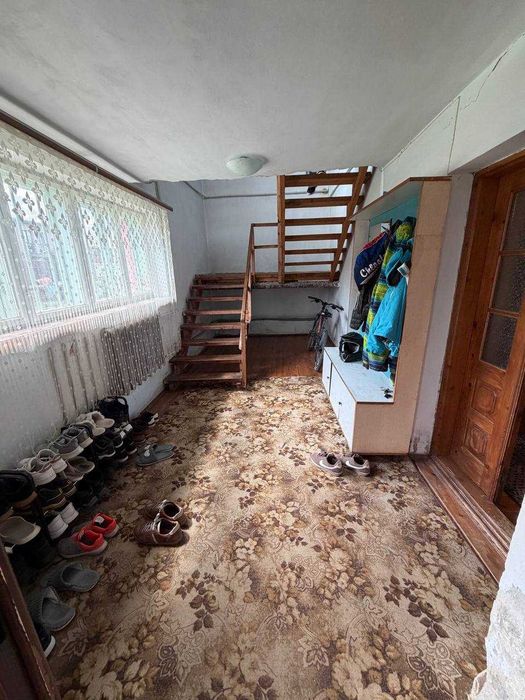 Продаж 2 поверхового будинку Бірки