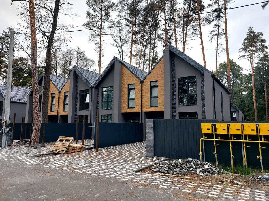 Готовый ТАУНХАУС на 2 сотках  в КГ возле Бучанского парка