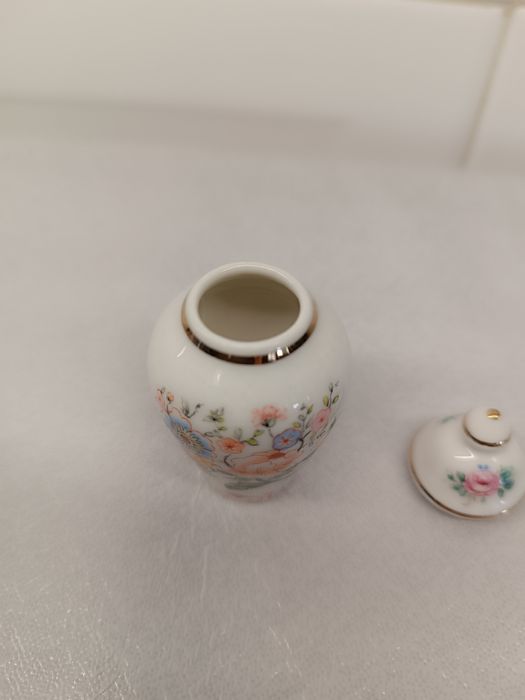 Pote Miniatura 7 cm. Porcelanas Forart. Novo