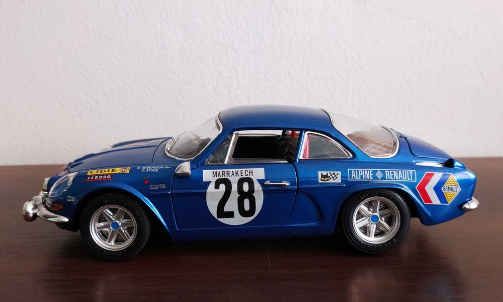 Burago Модель 1:16 Авто Renault Alpine А110 Авторалли Мarrakech 1971