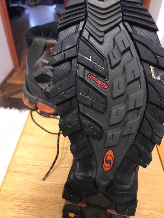 чоботи зимові чоловічі соломон в доброму стані  взувай і йди