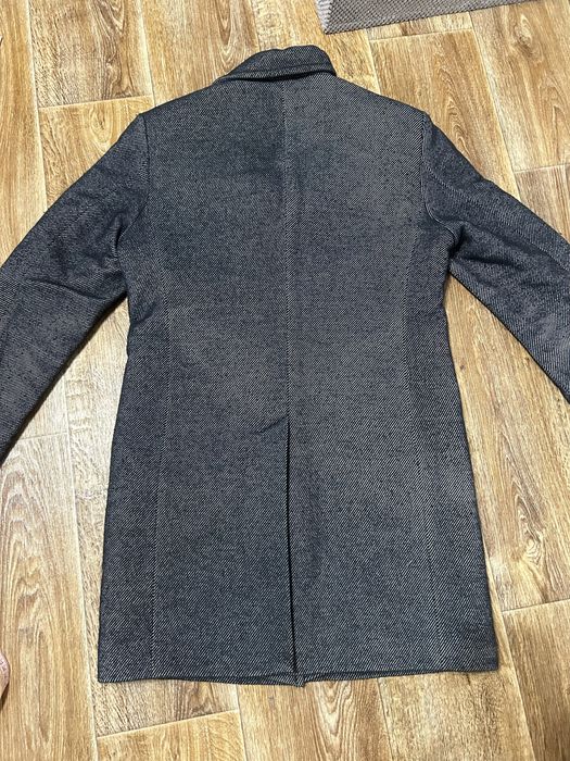 Чоловіче сіре пальто