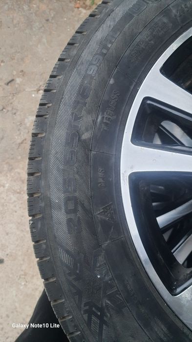 Продам комплект колёс  5 114.3 r16 205 65 Цена за штуку.