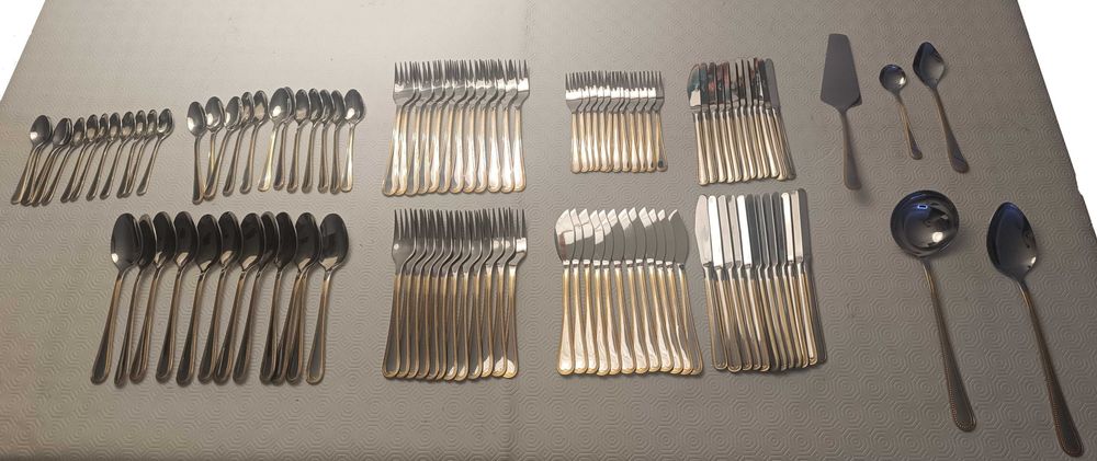 Faqueiro Bristol 18/10 de inox c/ friso em ouro (c/ 113 peças)