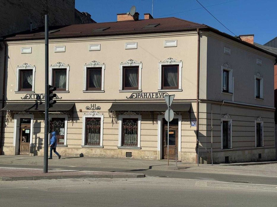 Оренда майнового комплексу з ремонтом (магазин ресторан готель), 524 кв.м, на вулиці Богдана Хмельницького, 141 у Львові.
