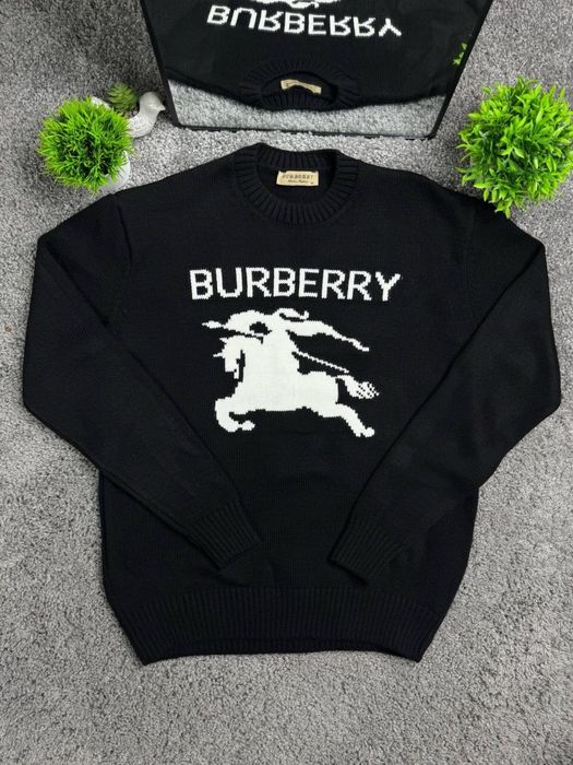 Світер BURBERRY  дуже зручний та приемнтй до тіла