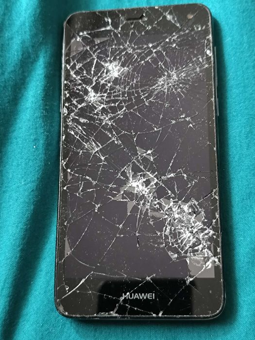 2 Smartphones Huawei P10 e P20