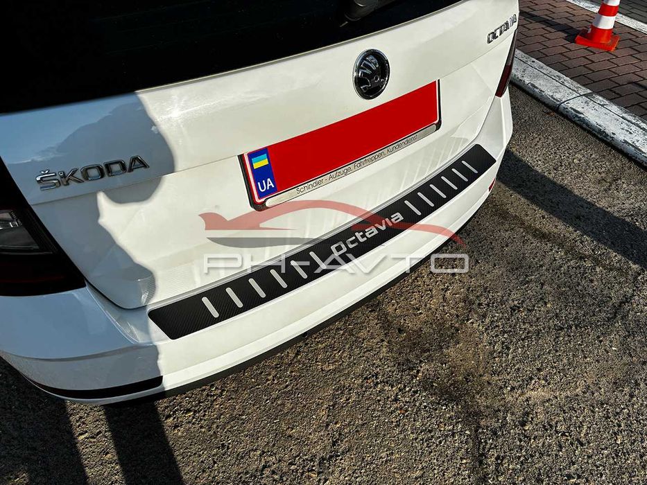 Skoda Octavia A7 Універсал Седан Накладка на задній бампер карбон