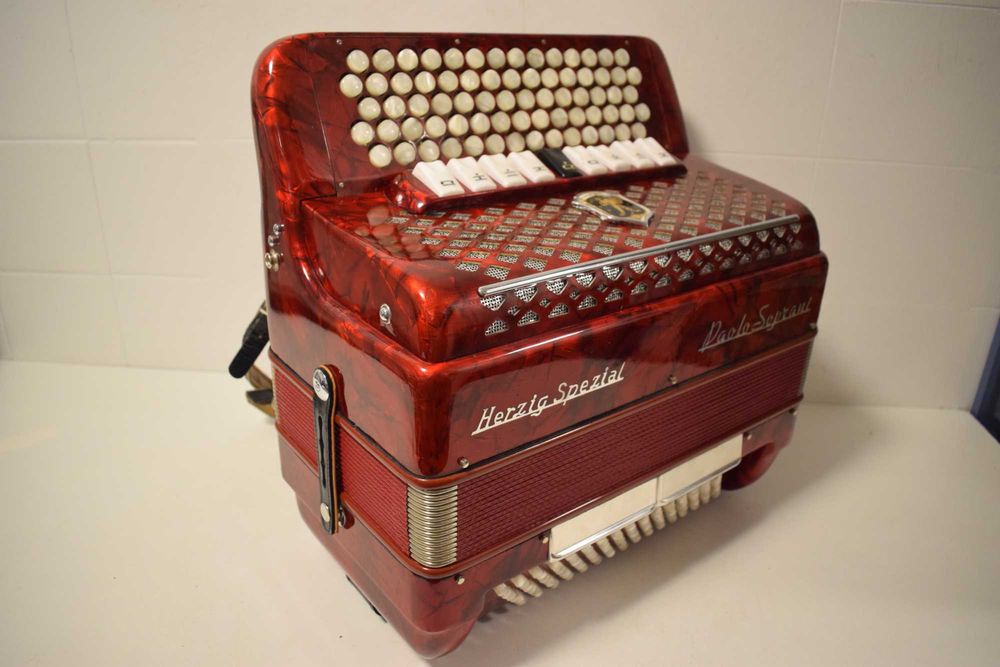 Acordeao Paolo Soprani Especial 3 voz. N 197