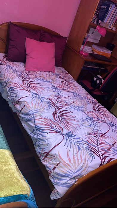 Cama de solteiro com colchão incluído