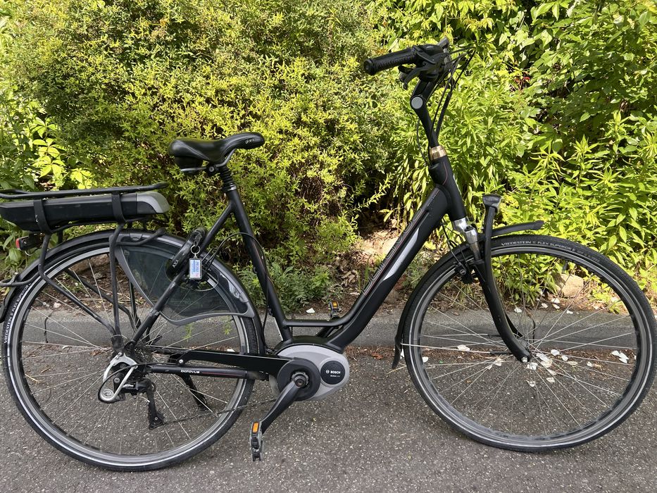 Rower elektryczny BATAVUS 36V 400WH  silnik centralny BOSCH ACTIVE /A