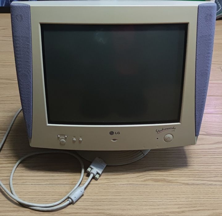 Monitor LG Studioworks 57M