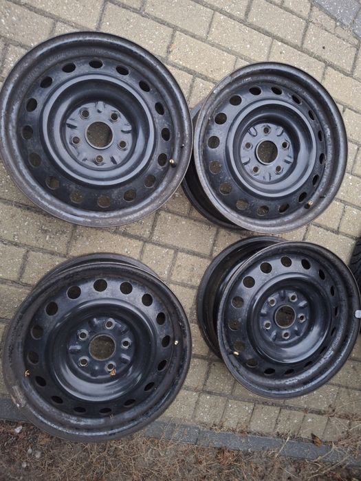 Felgi 16 +kolpaki toyota