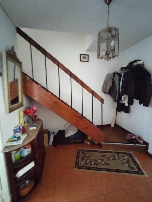 Vende-se Moradia T2 +1 -Bairro do Cedro