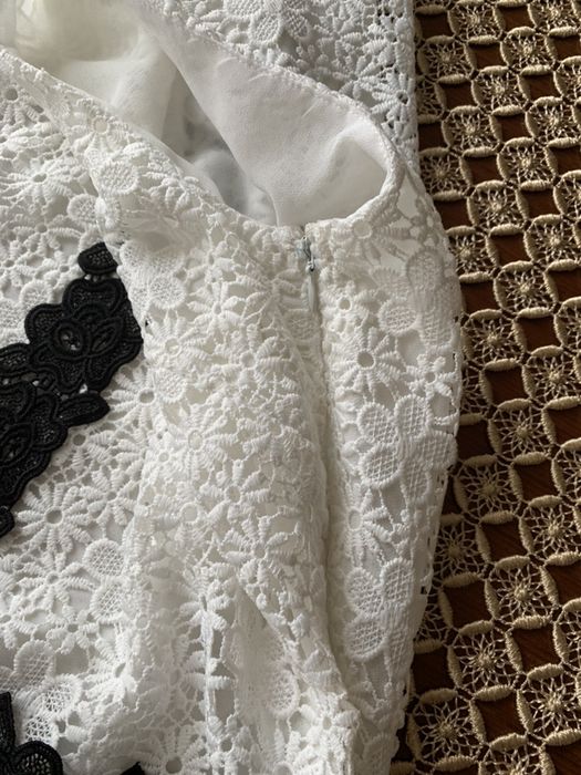 Sukienka elegancka biało- czarna ( MIDI ) NOWA