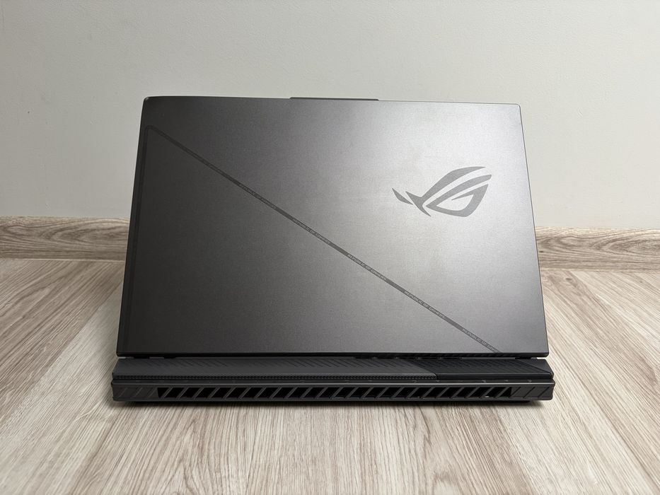 ASUS ROG Strix G16 | RTX 4070 | i5-13450HX | 16GB DDR5 | BOX
