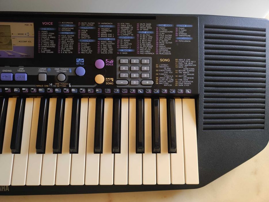 синтезатор Yamaha PSR-78
