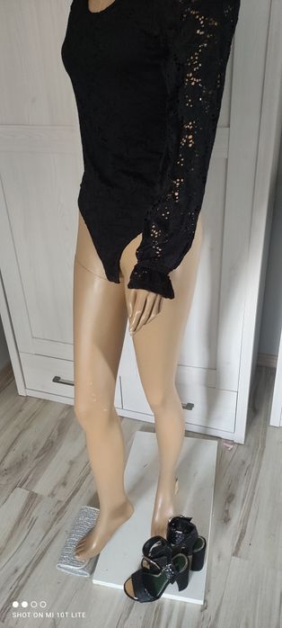Czarne body koronka elastyczna