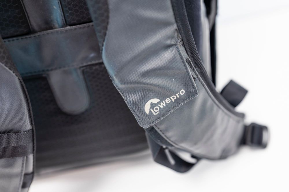 Lowepro FreeLine BP 350 AW Black – plecak fotograficzny