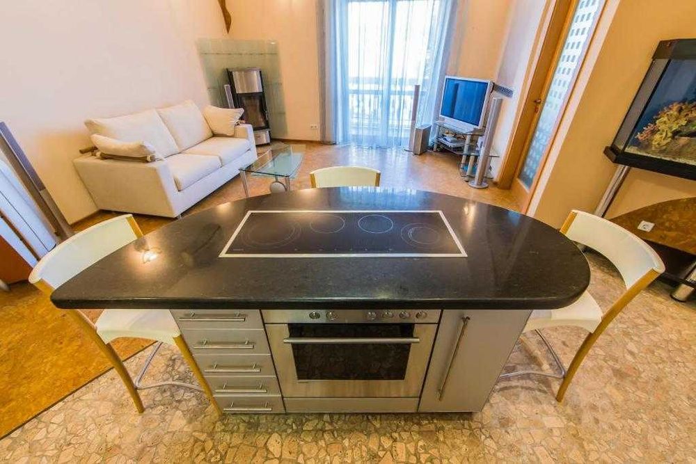 Квартира 3к на Крещатике в самом центре Киева посуточно аренда