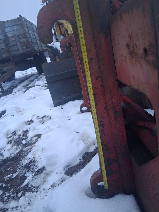 Chwytak do słomy prostokątne belki lub skrzynio palety