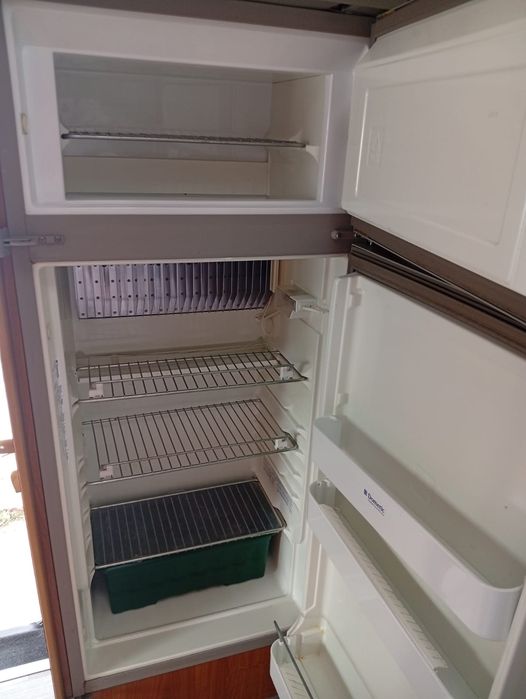 Frigorífico Electrolux  (12V / 230V / Gás)