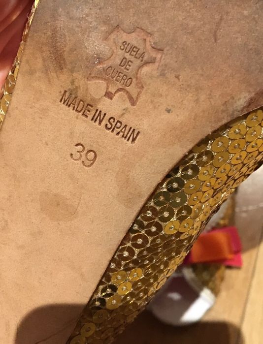 Sapatos Agatha Ruiz de la Prada, tamanho 39