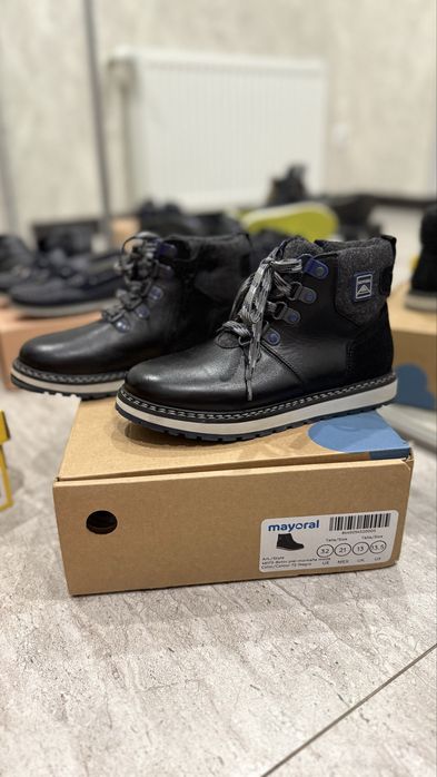 Ботики  новые Mayoral 32р