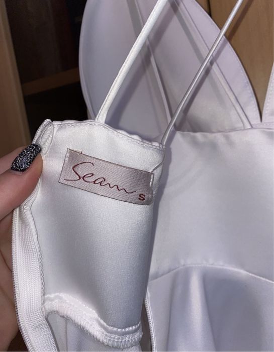 Продаю сукню