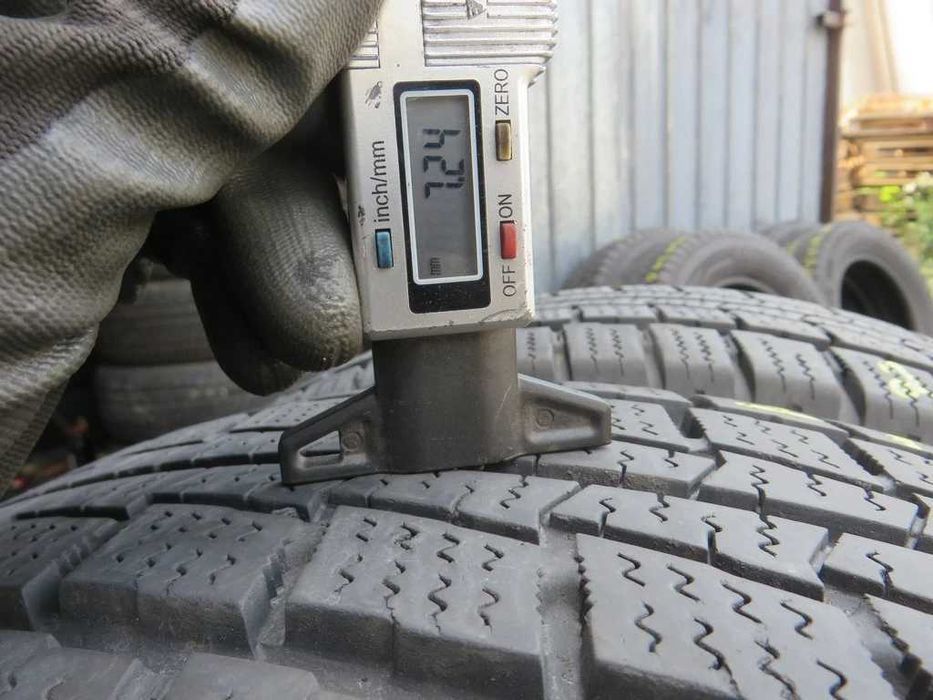 Знижка 215/70 R16c 108/106R Hankook зима 2 штуки 2022рік шини б/у