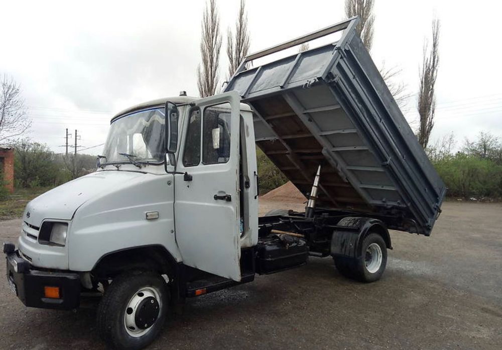 Вивіз сміття вивоз мусора є вантажники вивезення меблів дерева