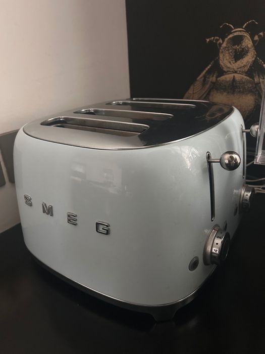 Toster SMEG 4 kromki jasny błękitny