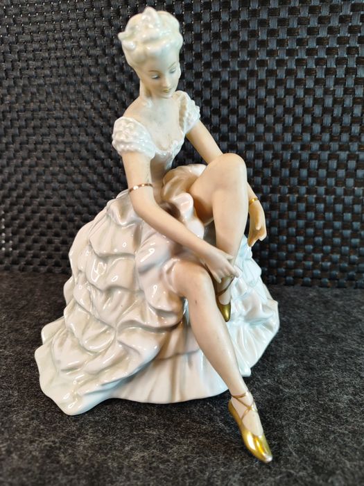 Porcelana Turyngia Figurka Baletnica Schaubach Kunst