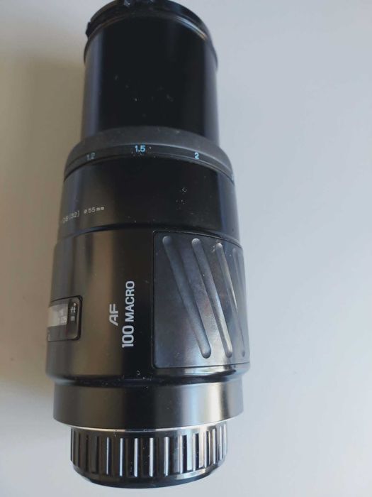 Minolta AF 100mm F/2.8 MACRO