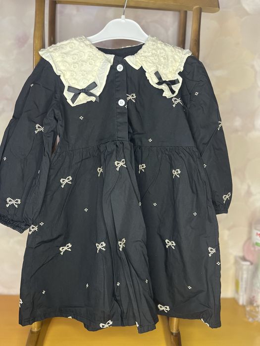 Дитячі плаття, стан нового, 110-116 розмір) Продам 250 грн за одне)