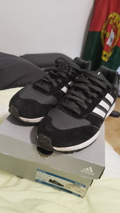 Tênis adidas 40,5