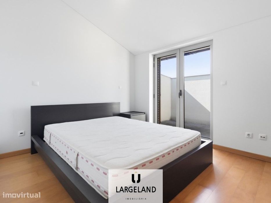 Apartamento T2 Duplex Zona Glicínias, Aveiro