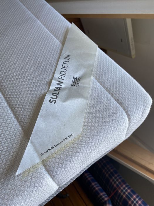 Cama Sommier SULTAN Ikea 90x200, estrado e colchao