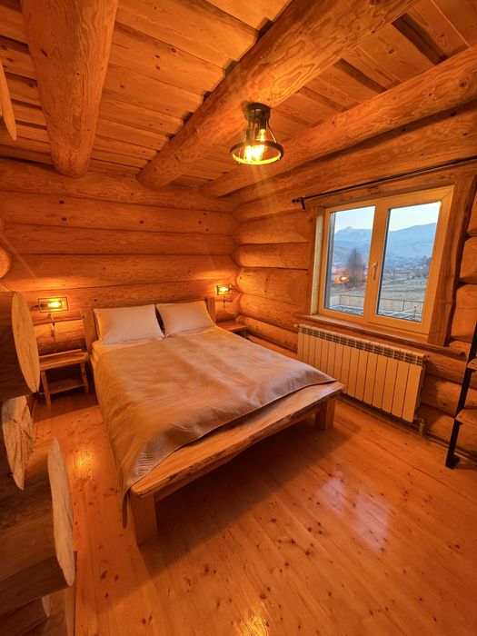 Котедж зі зрубу в Карпатах    12-17 осіб біля Буковеля