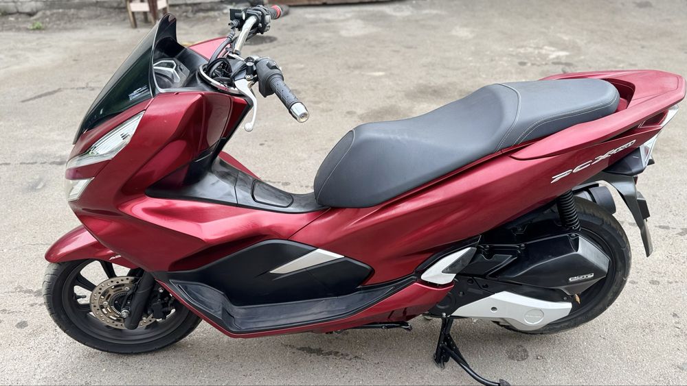Максі-скутер HONDA PCX 150 KF30 2019 рік