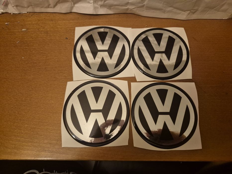 naklejki na  alu felgi  i kołpaki do Vw 8.9cm średnicy