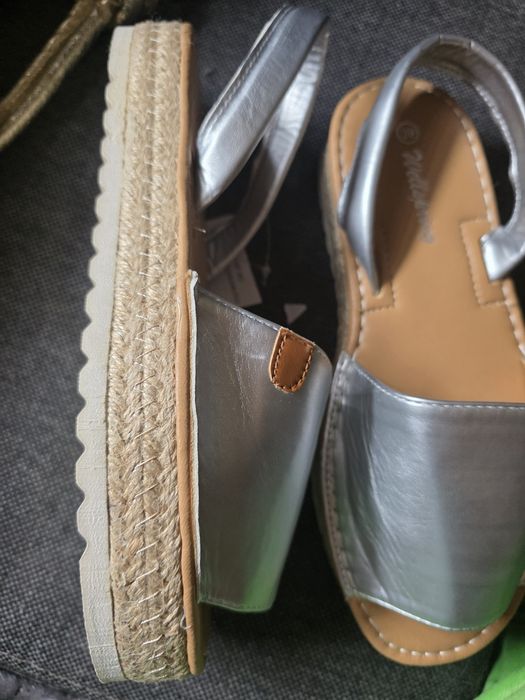 Sandały espadryle .